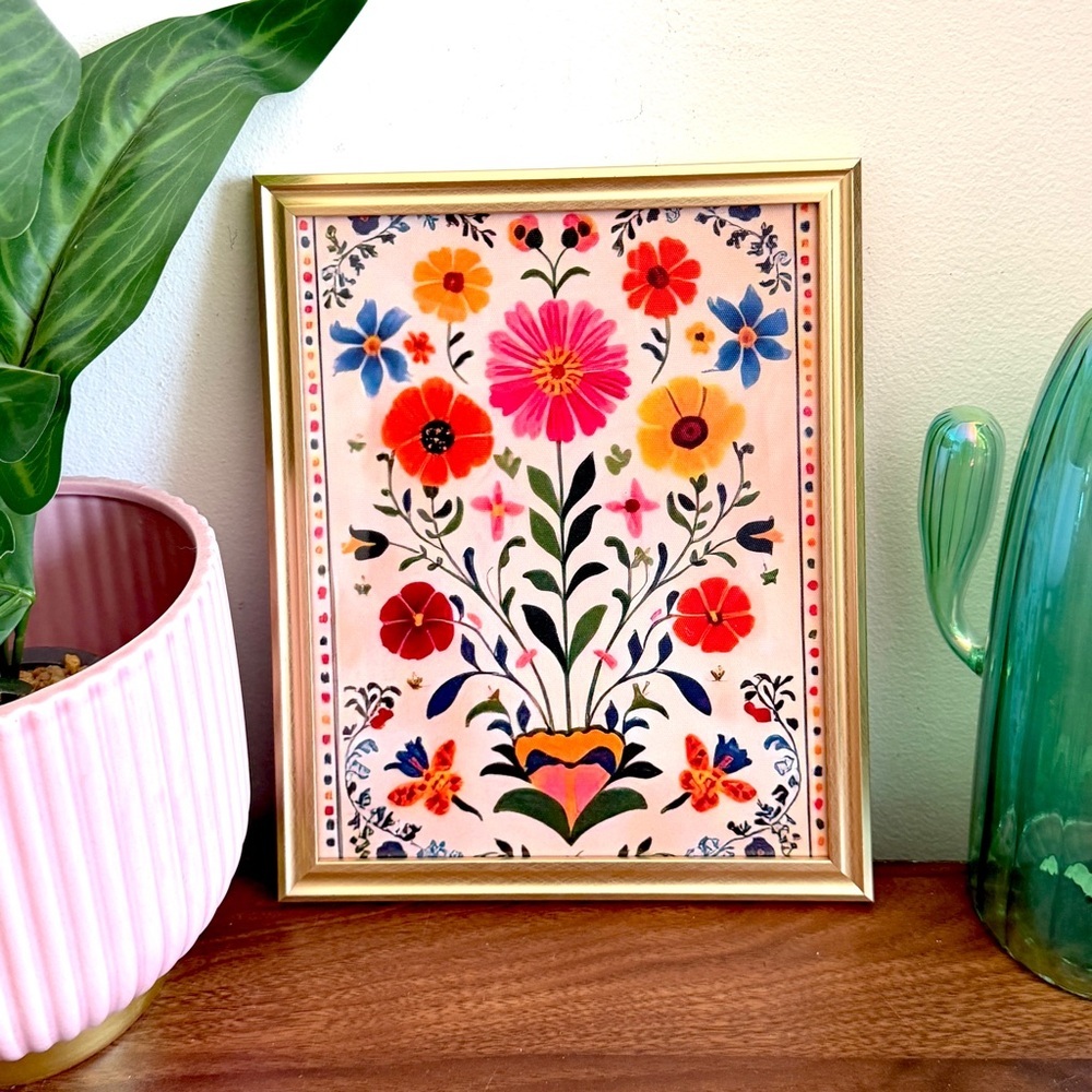 Cheerful Scandinavian Style Flower Floral Canvas Art Print Gold Framed Wall Art